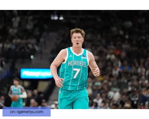 三球轰26分黄蜂大胜国王